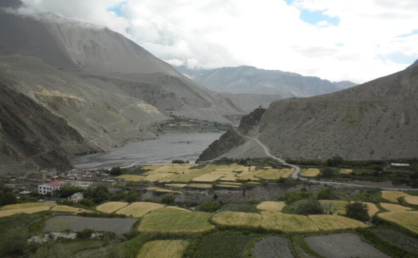 Image of Kagebni as seen from the road to Muktinath