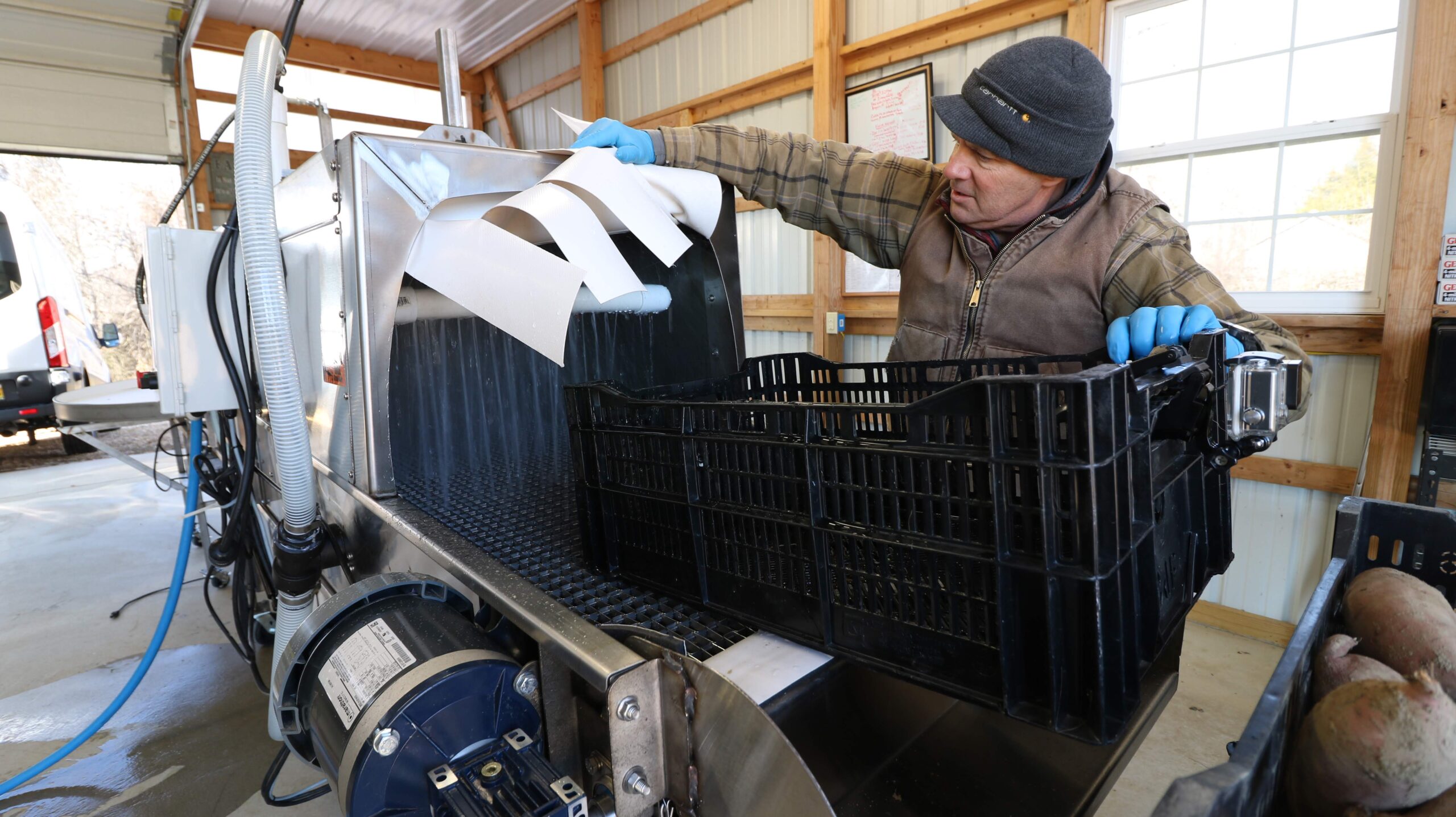 Farmer's Favorites: The AZS Rinse Conveyor – UVM Extension Ag